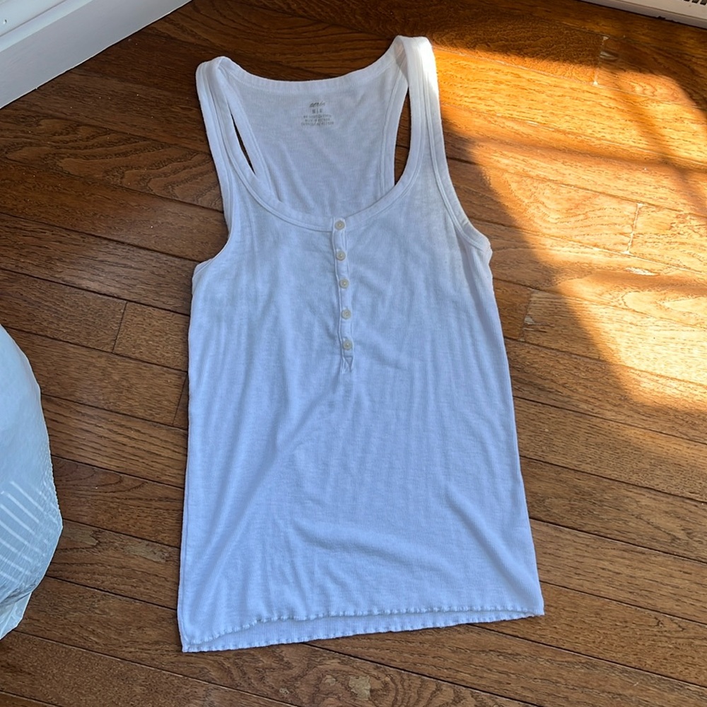 EUC aerie henley tank